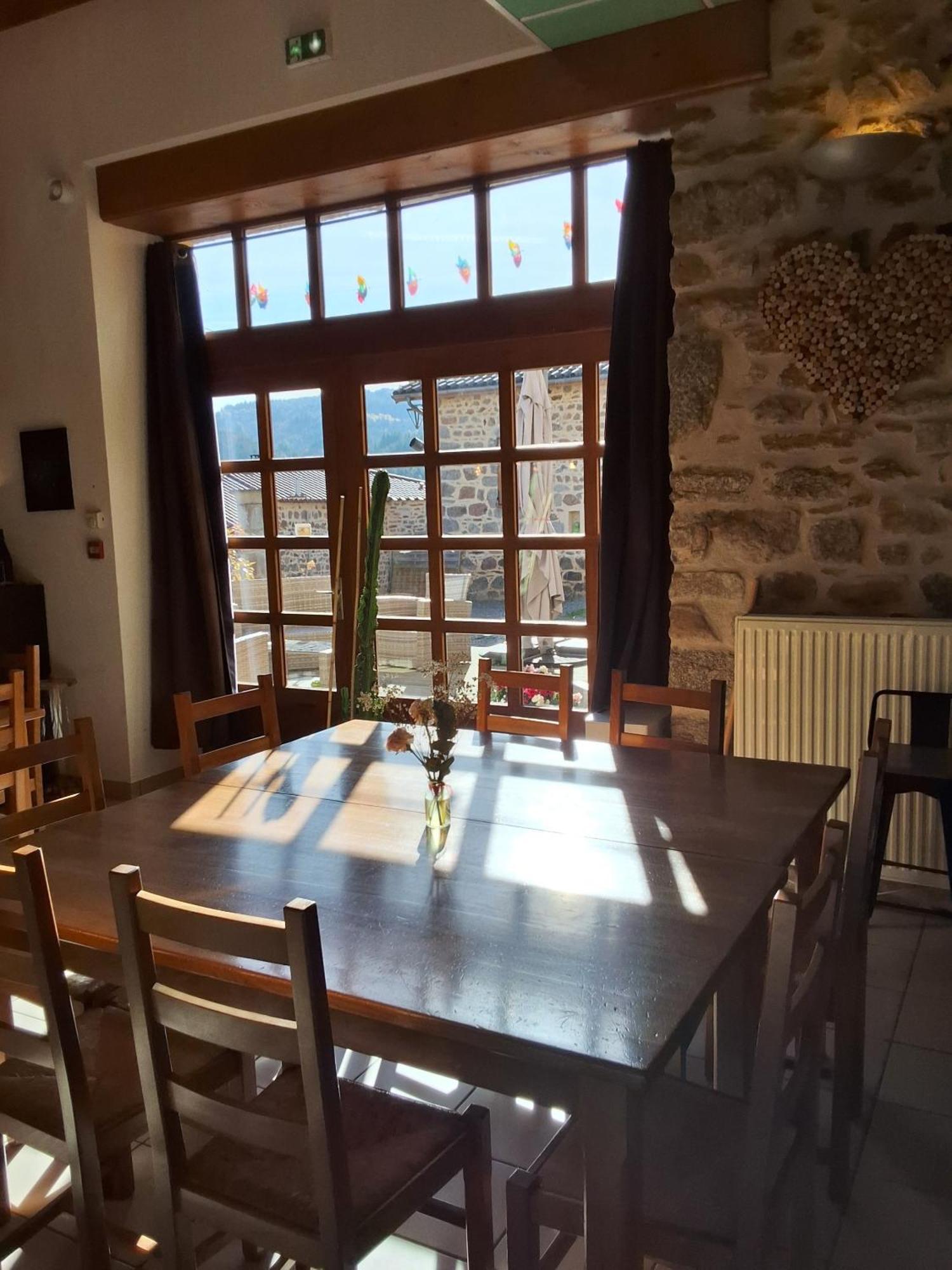 L'Auberge De La Source La Valla-sur-Rochefort Exteriör bild